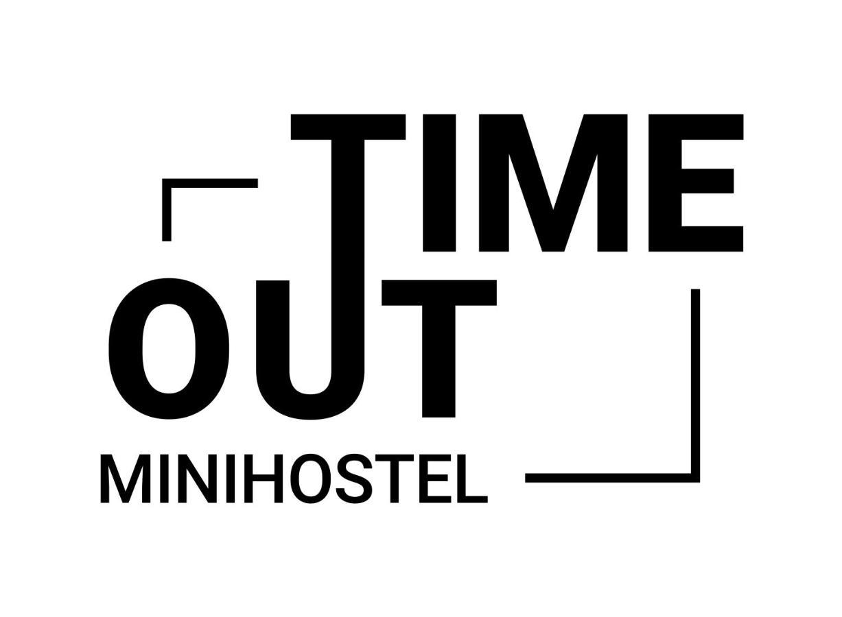 Timeout Minihostel 奥洛穆茨 外观 照片